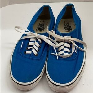 Vans Unisex M9, W10.5 blue sneakers